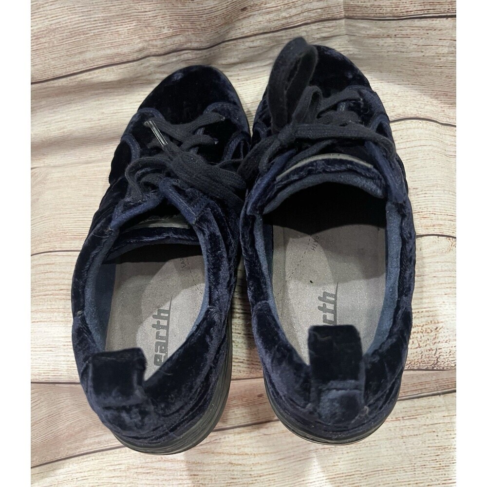 EARTH Zinnia Navy Blue velvet sneakers Women’s Size 7 - Picture 4 of 8